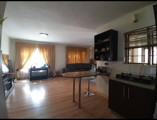 3 BEDROOM TOWNHOUSE FOR SALE IN ELDO VILLAGE